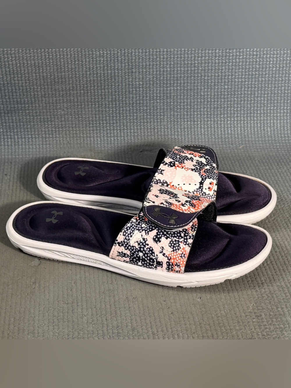 Under Armour Women's UA Ignite VI Graphic Strap Slides Sandals Size 8